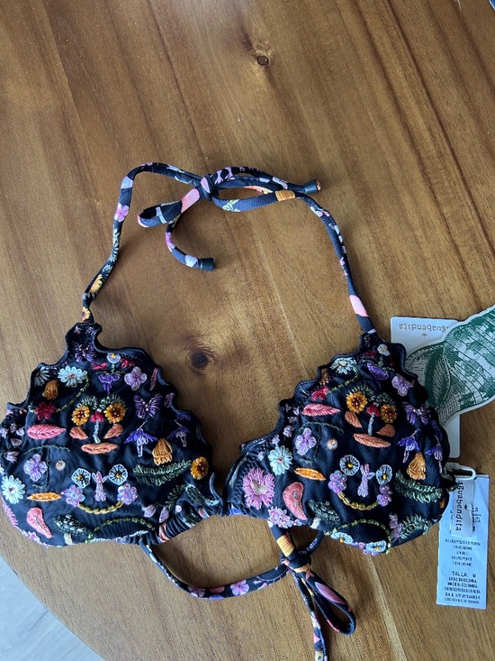Agua Bendita Other - Floral beaded triangle swimsuit top